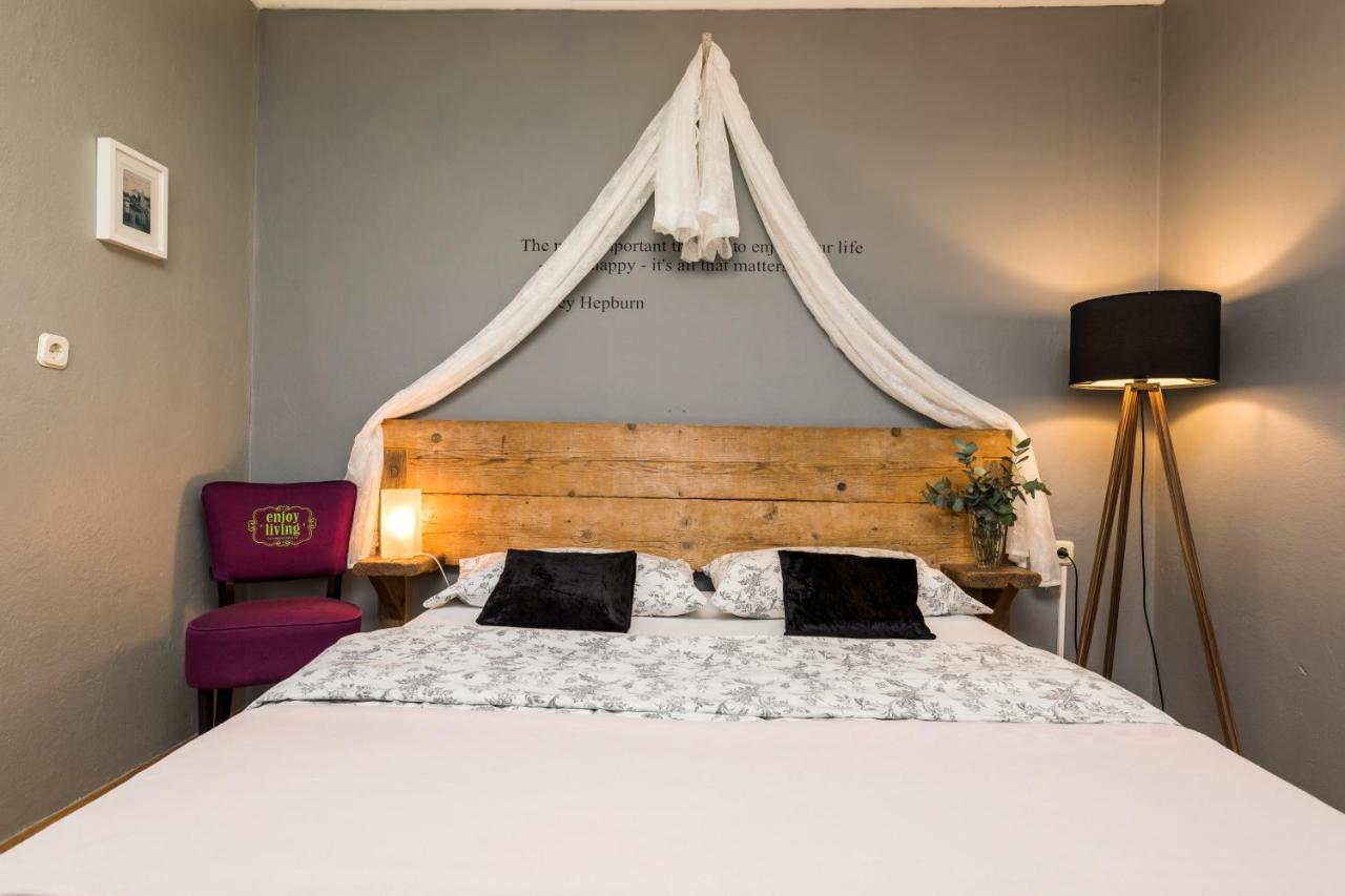 Alaburic Rooms & Apartment Mali Lošinj Eksteriør bilde