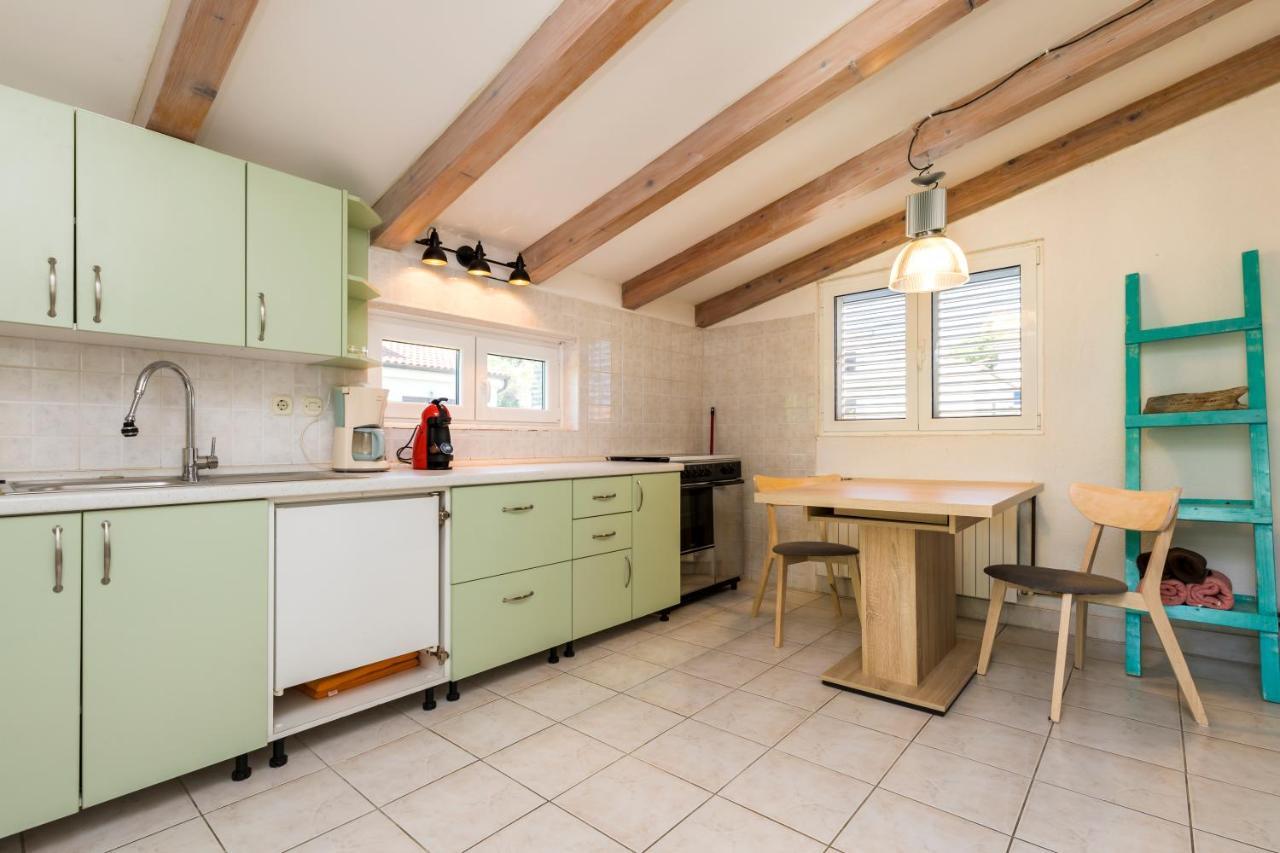 Alaburic Rooms & Apartment Mali Lošinj Eksteriør bilde