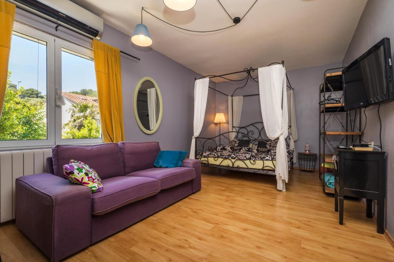Alaburic Rooms & Apartment Mali Lošinj Eksteriør bilde