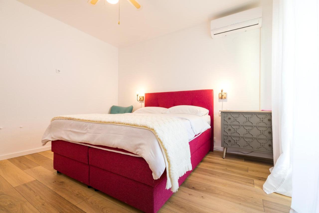 Alaburic Rooms & Apartment Mali Lošinj Eksteriør bilde