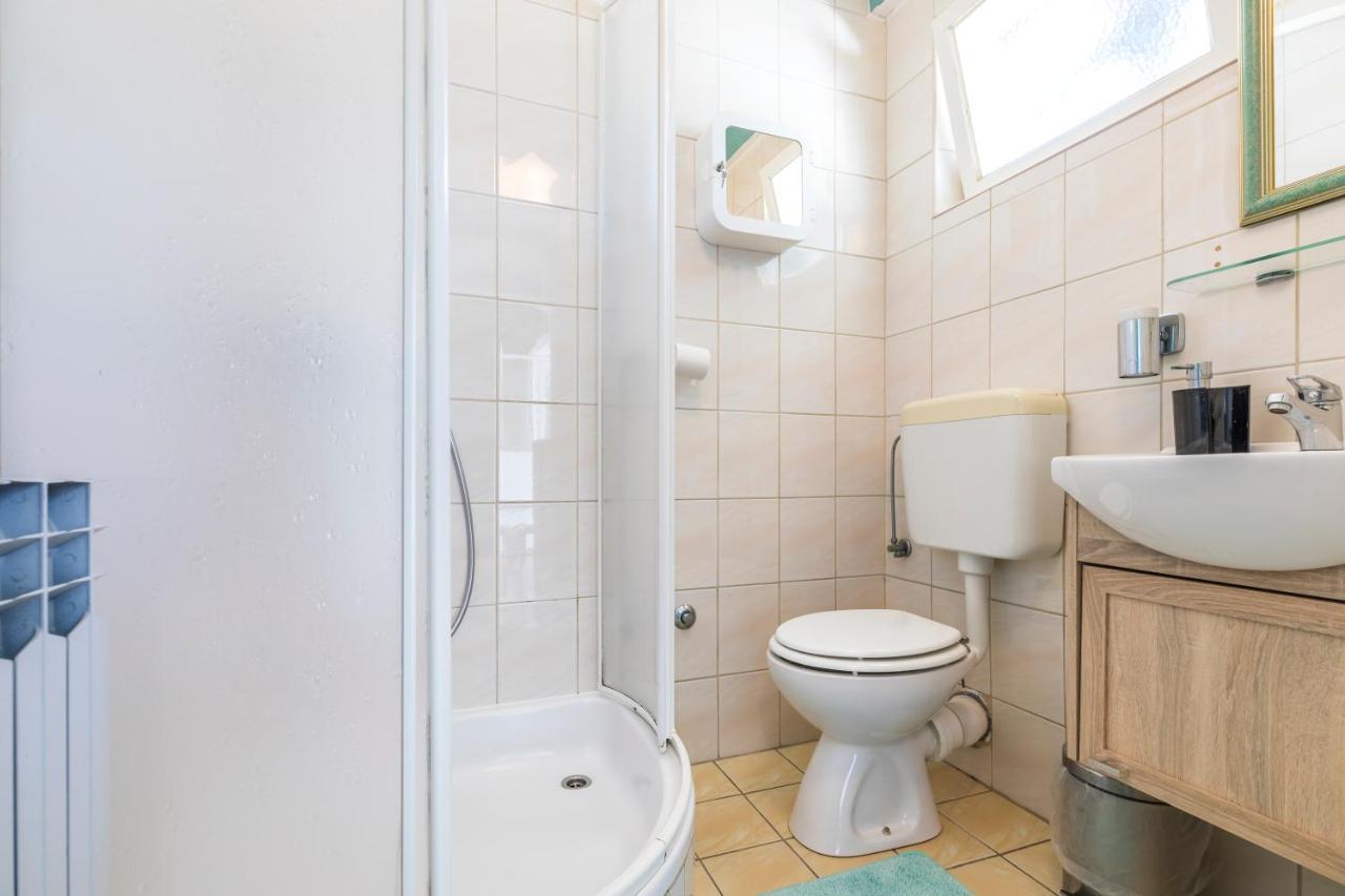 Alaburic Rooms & Apartment Mali Lošinj Eksteriør bilde